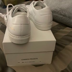 Common Projects Sneaker, size 8.5